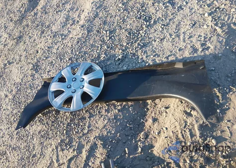 2007 Toyota Camry Le z USA, uszkodzony, nr VIN 4T1BE46K67U579049